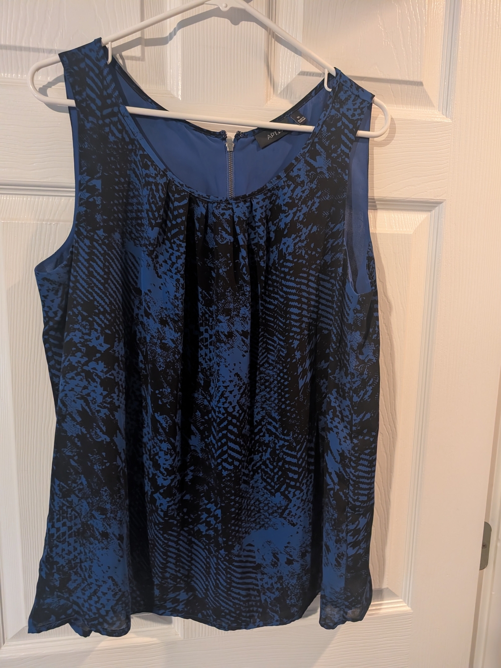 Apt. 9 Blue & Black Printed Sleeveless Camisole